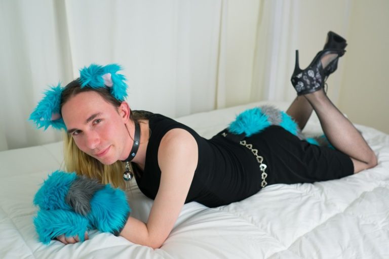 lindleyashline_body-positive-boudoir_trans-transgender_x1200