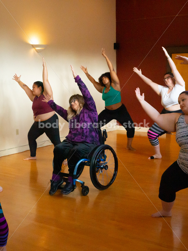 Plus Size & Diverse Stock Photo: Fat Dance Class